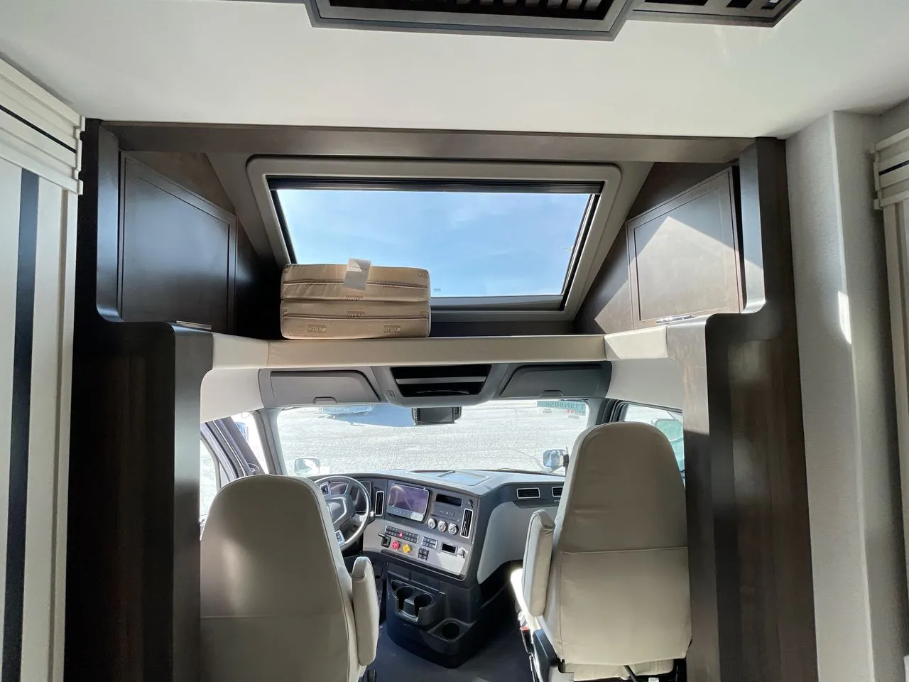 2026 Entegra Coach Centurion 39N - Photo 4
