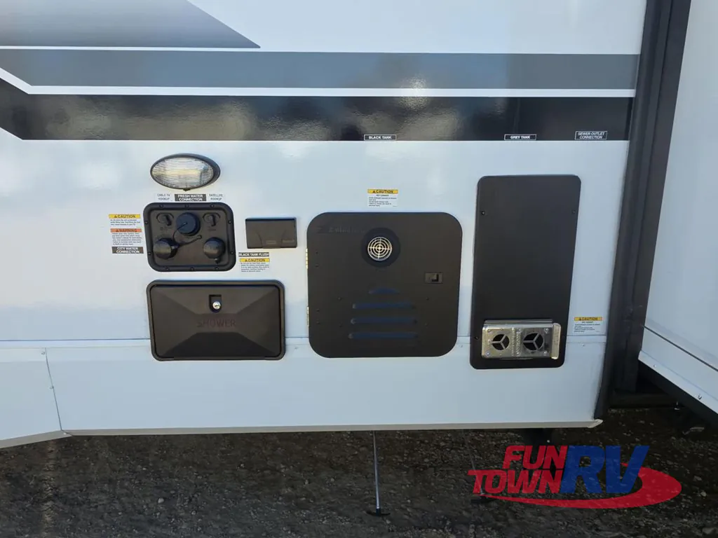 2026 Forest River Cherokee Alpha Wolf 33BH, Photos photo 28
