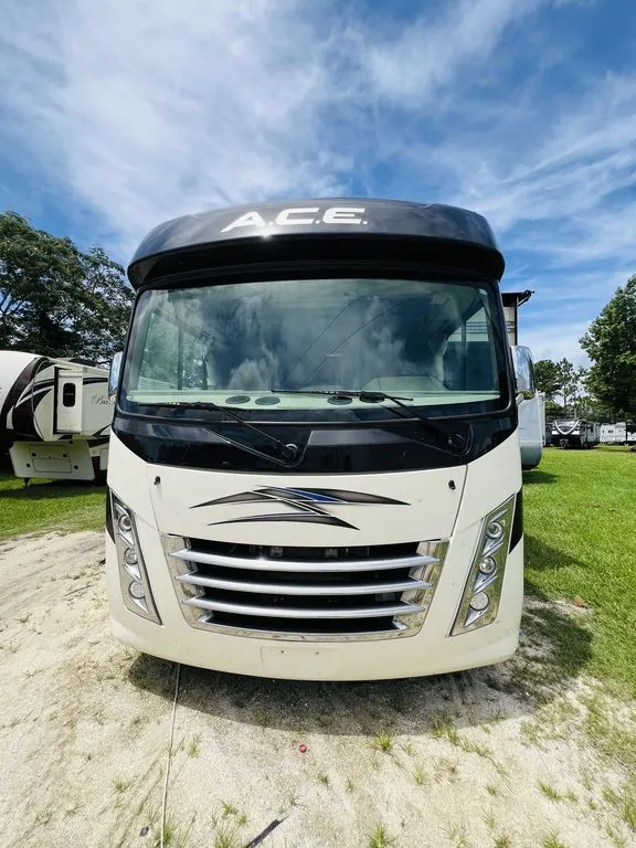 2021 Thor Motor Coach A.C.E 33.1 - Photo 3