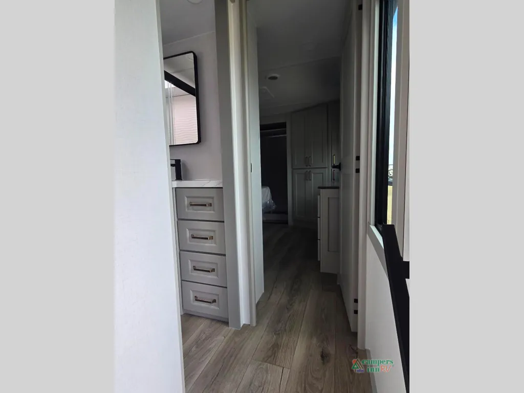 2026 Brinkley Model G 4100, Photos photo 34