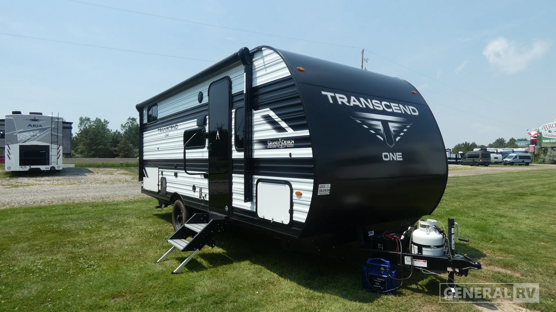 2025 Grand Design Transcend One 161BH - Photo 2