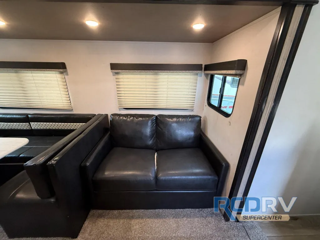 2019 Forest River Surveyor Legend 295QBLE, Photos photo 4
