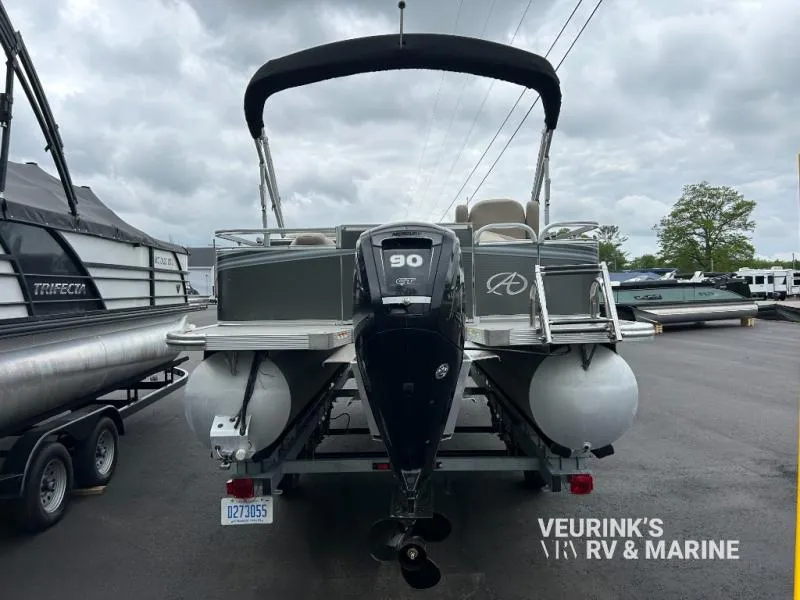 2015 Avalon Avalon Used   LSZ 2085 - Pontoon - Mercury 90hp CT - Photo 3