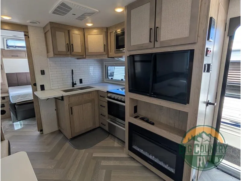 2024 Ember RV Touring Edition 24MBH - Photo 4