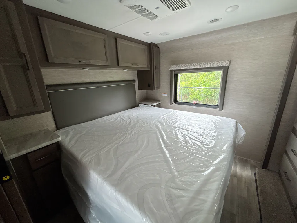 2023 Thor Motor Coach Freedom Traveler A29, Photos photo 15