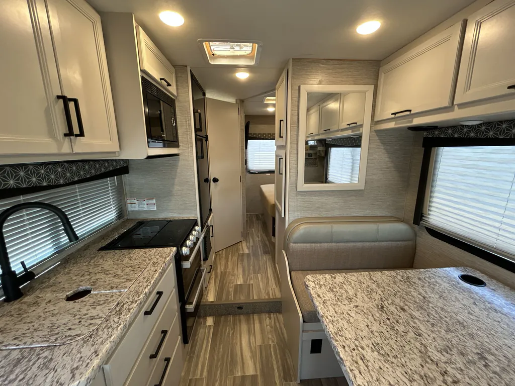 2022 Thor Motor Coach Freedom Elite 22FE, Photos photo 2