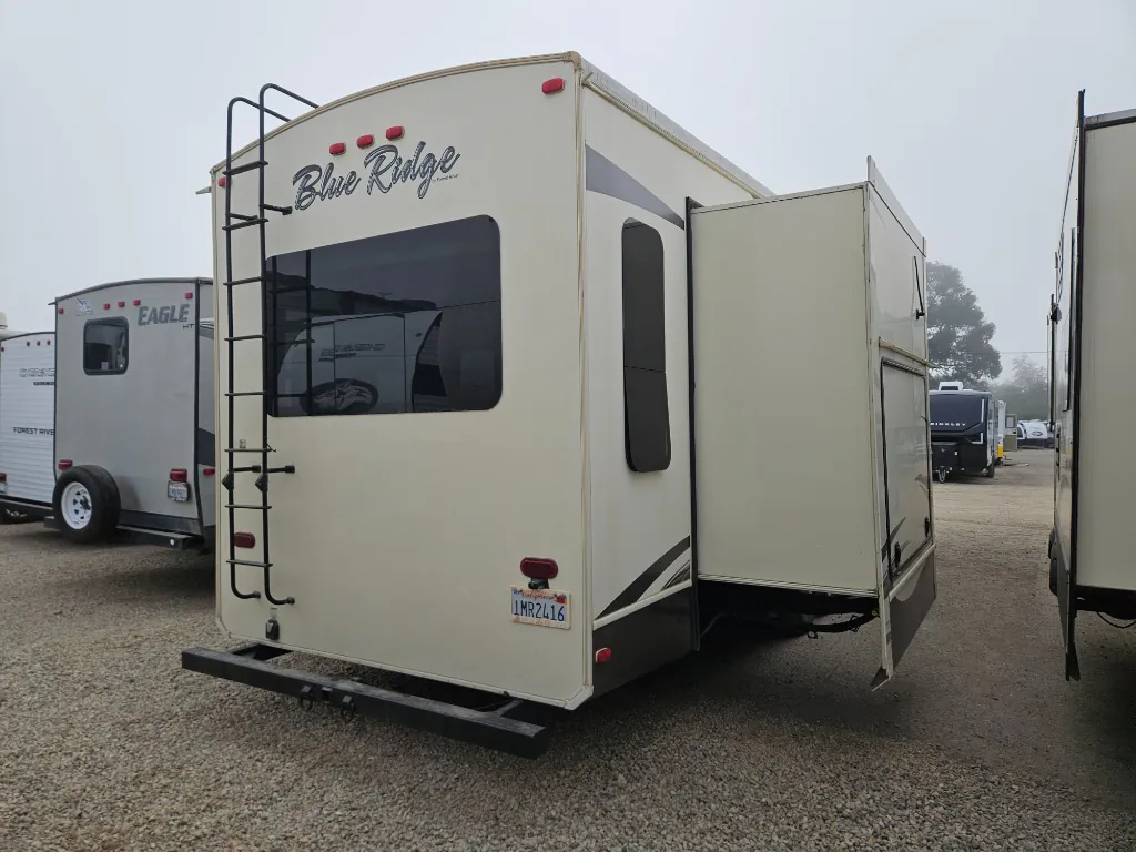 2016 Forest River Blue Ridge 3125RT - Photo 3