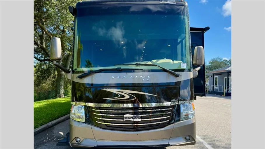 2016 Newmar Ventana 4037 - Photo 3