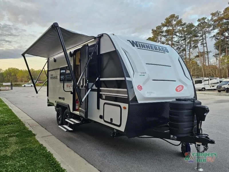 2025 Winnebago Micro Minnie 2108DS - Photo 2