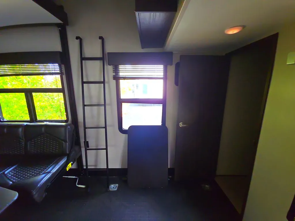 2019 Jayco Seismic Luxury Series 3512, Photos photo 20