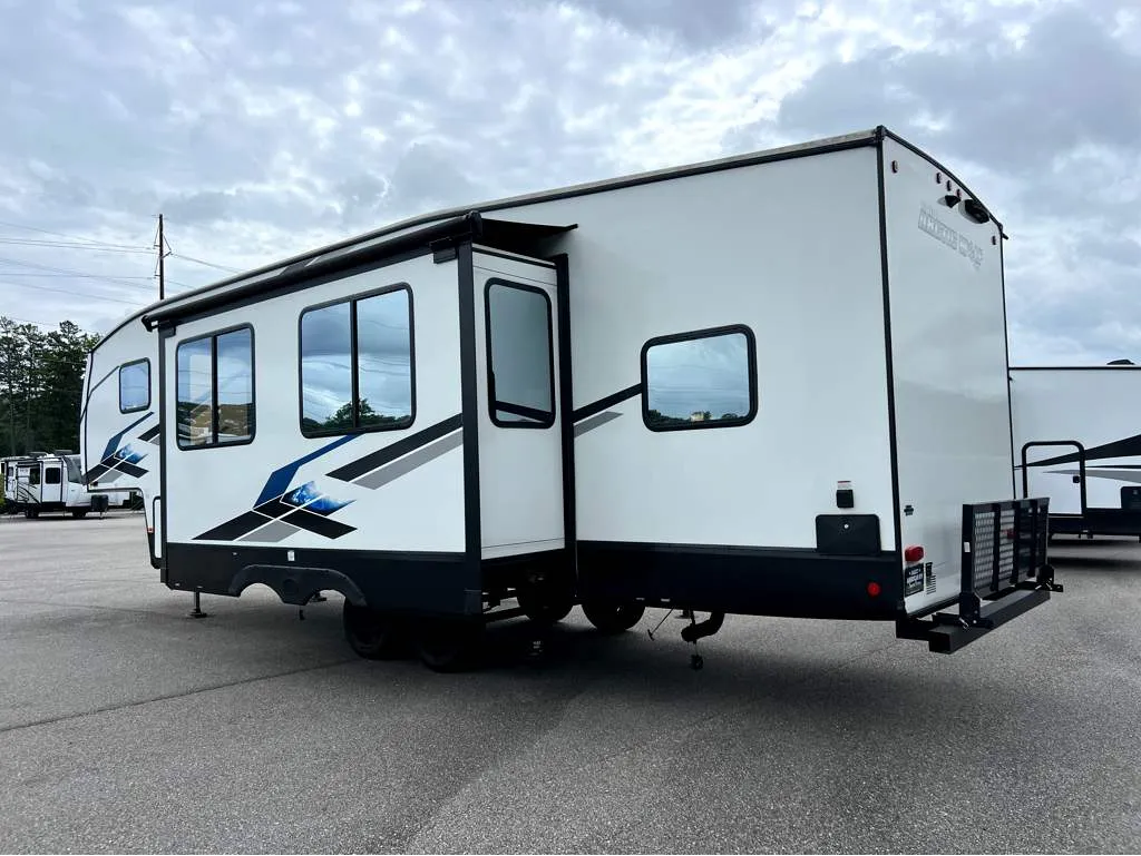 2024 Forest River CHEROKEE ARTICWOLF 287BH - Photo 4