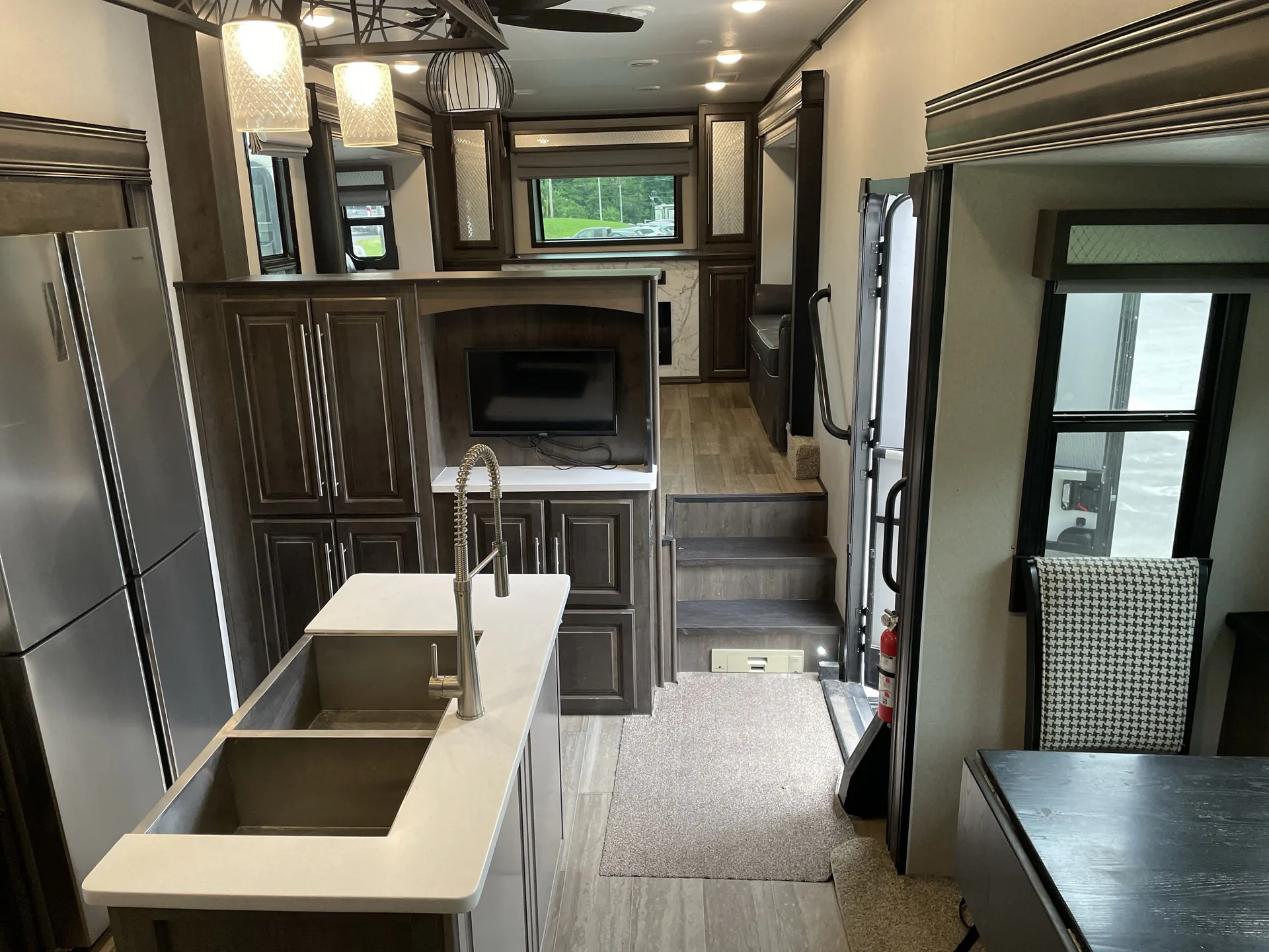 2020 Forest River Cardinal Luxury 370FLX — living area main