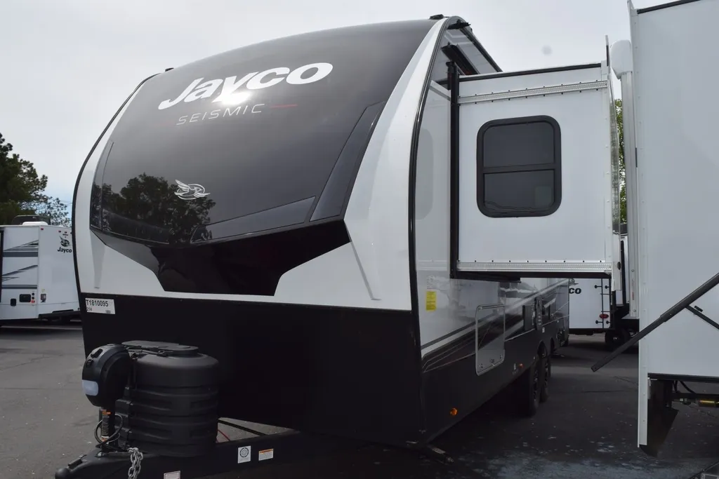 2026 Jayco Seismic 214 - Photo 3