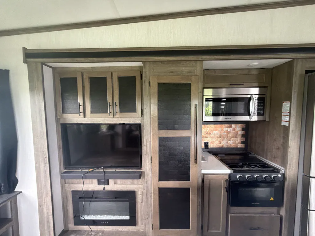 2021 Forest River Sabre 36BHQ, Photos photo 9