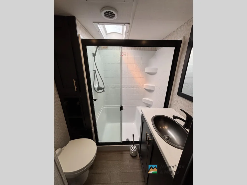 2022 Forest River Wildcat 369MBL, Photos photo 8