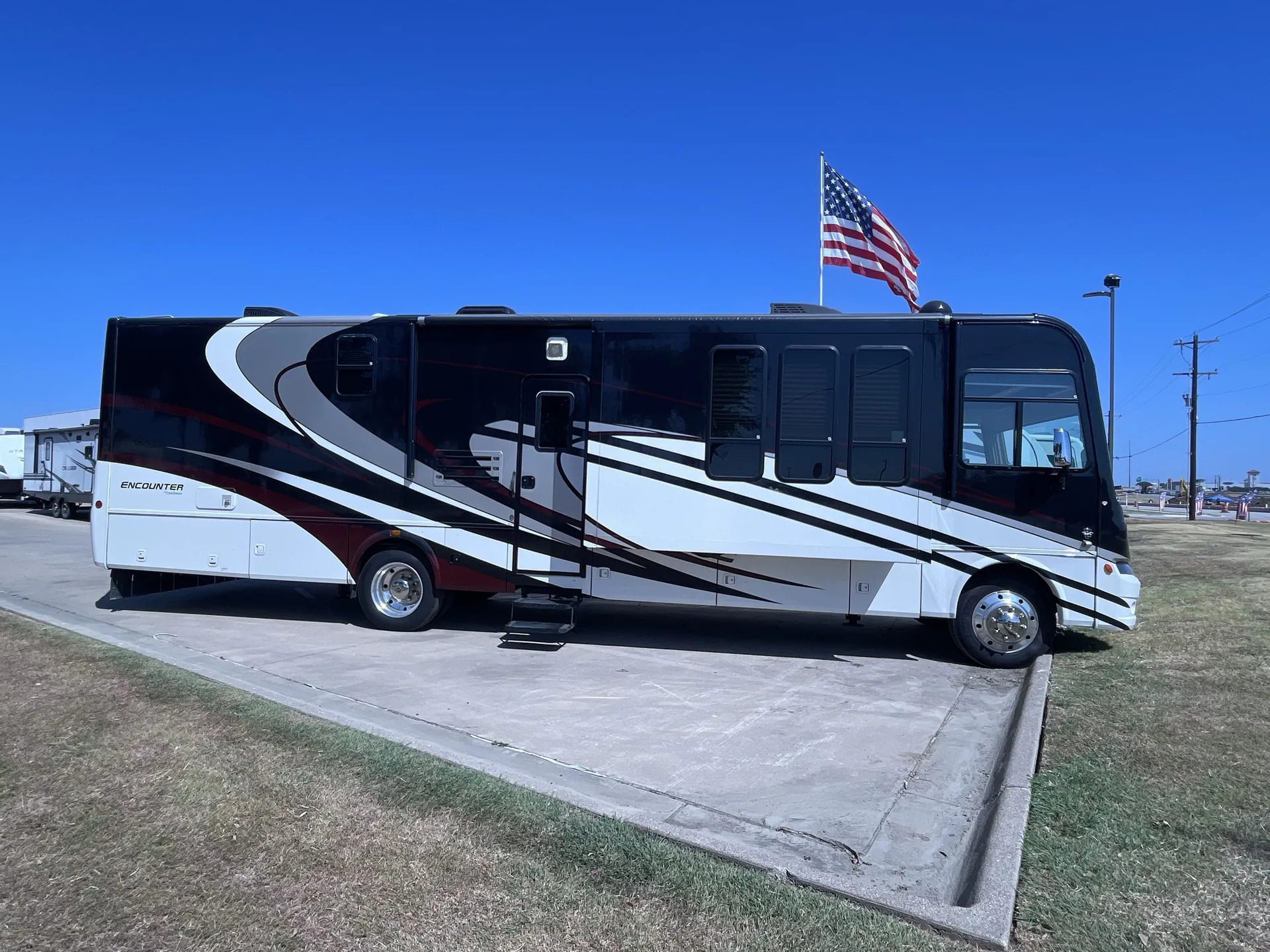 2014 Coachmen Encounter 36KS dealer photo 5 from Camping World