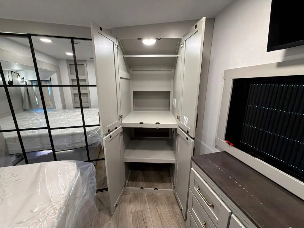 2026 Brinkley Model Z 3515, Photos photo 33