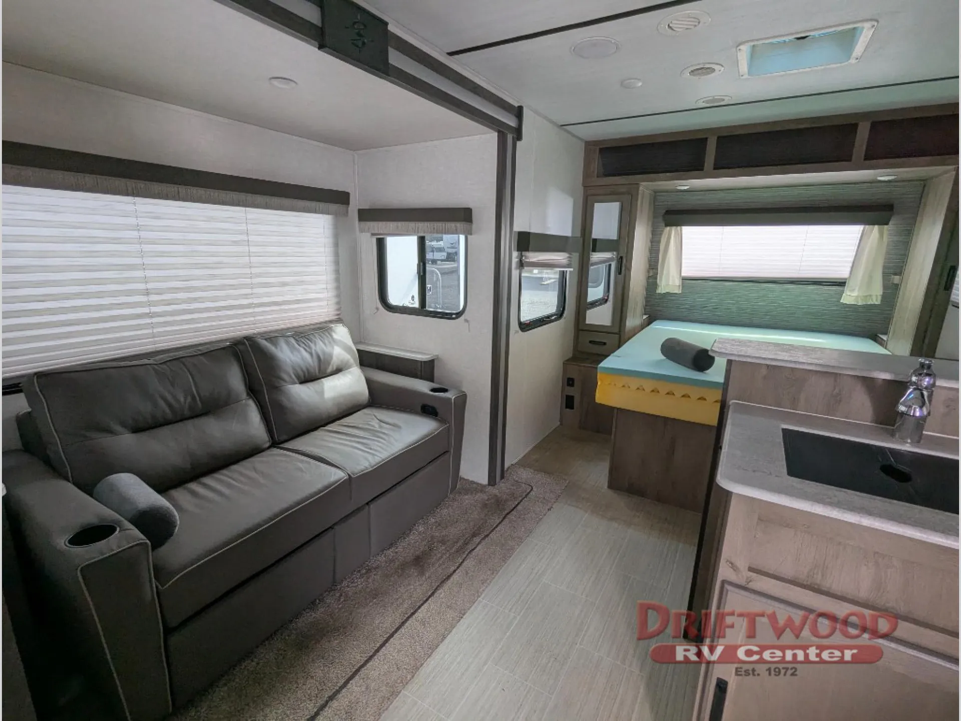 2021 Forest River Surveyor Legend 202RBLE - Photo 3