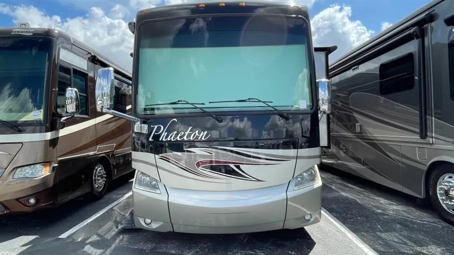 2013 Tiffin Phaeton 40 QTH - Photo 2