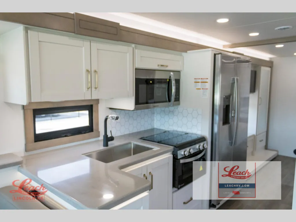 2027 Entegra Coach Vision XL 36C, Photos photo 23
