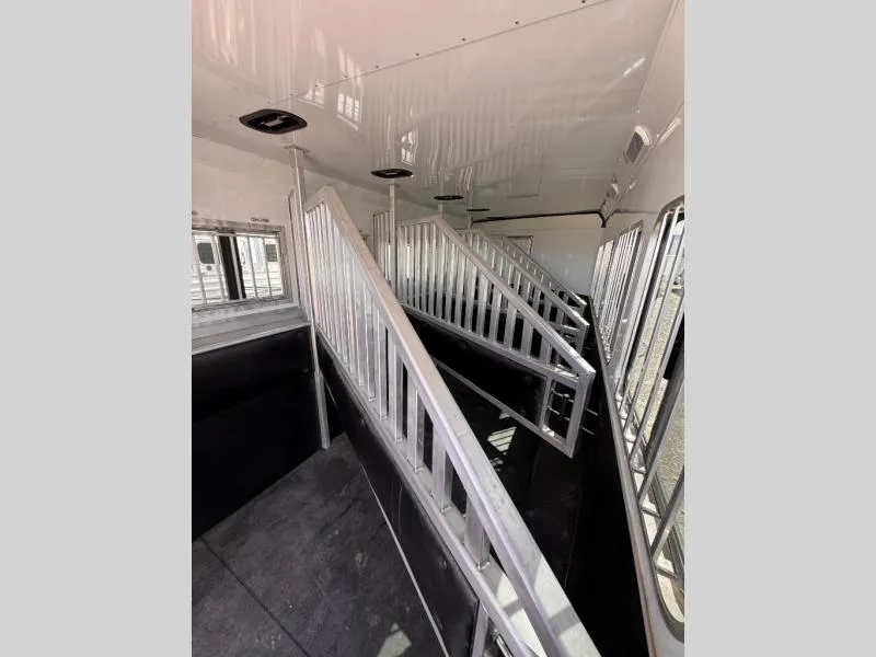 2024 Merhow Summit 5 Horse Trailer with Living Quarters 8514 RWS-S - Photo 2