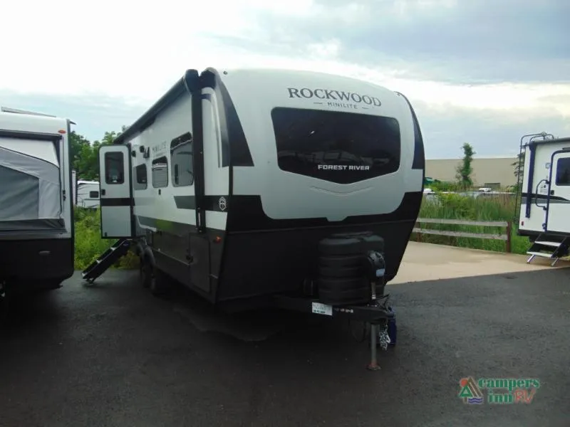 2026 Forest River Rockwood Mini Lite 2205S - Photo 2