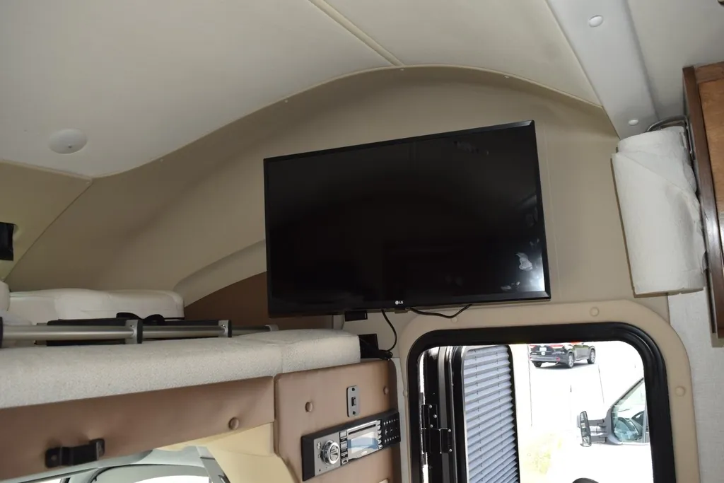 2019 Tiffin Wayfarer 25 QW, Photos photo 14
