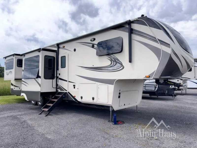 2019 Grand Design Solitude 375RES - Photo 2
