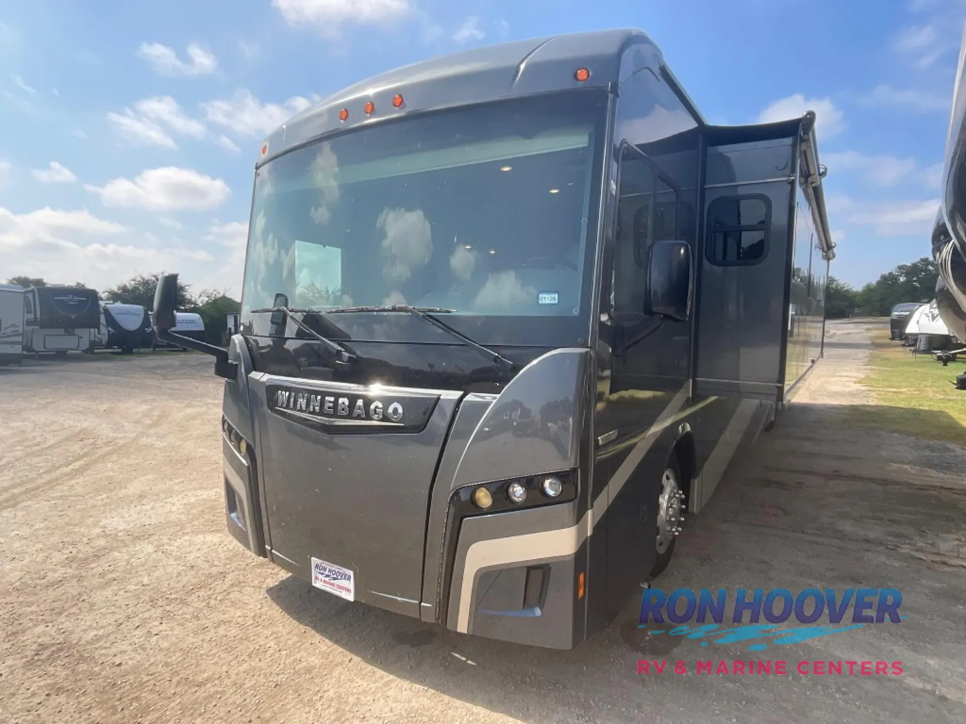 2019 Winnebago Forza 38F - Photo 3