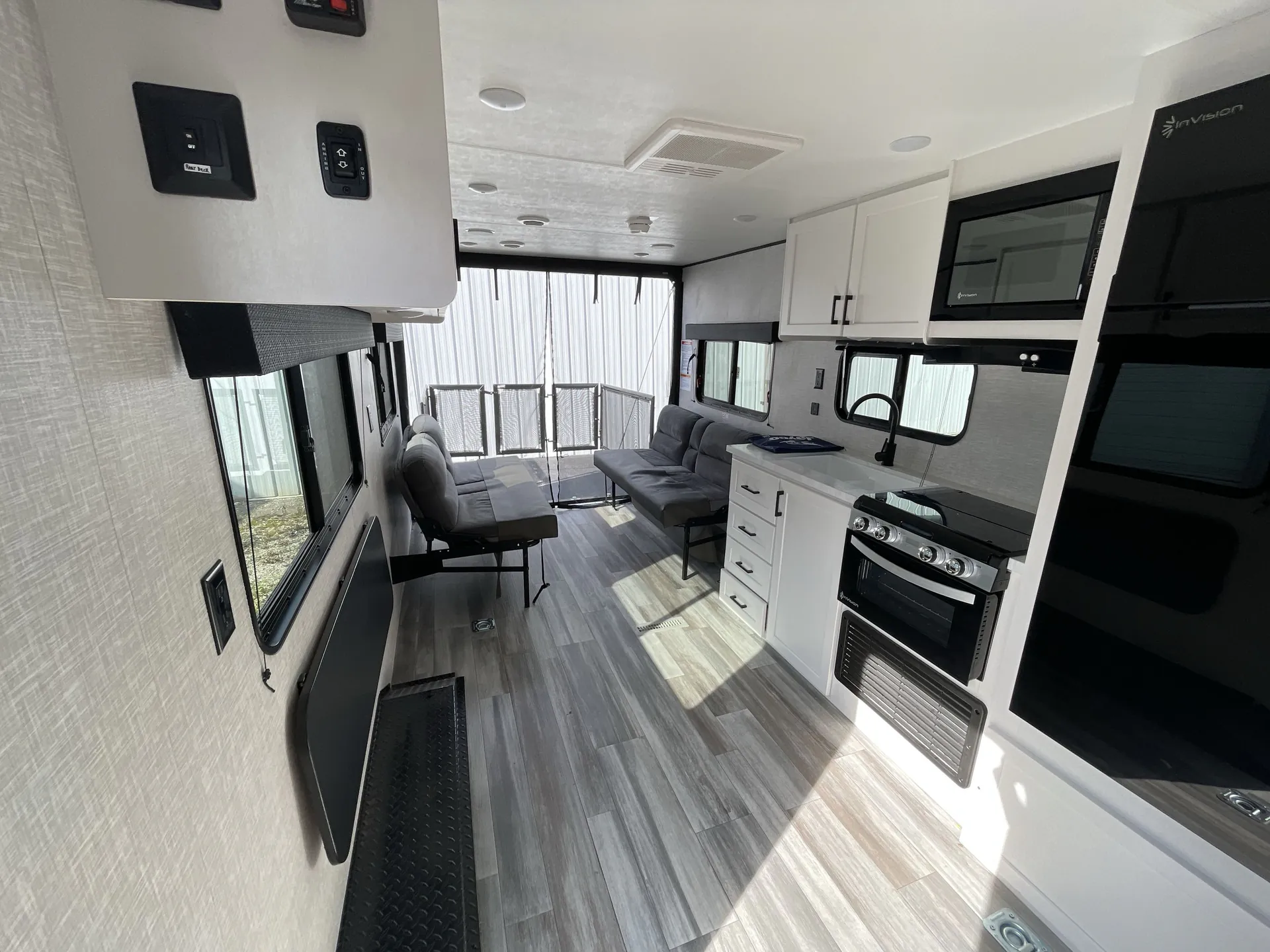 2025 Jayco Jay Flight SLX 265TH — living area main