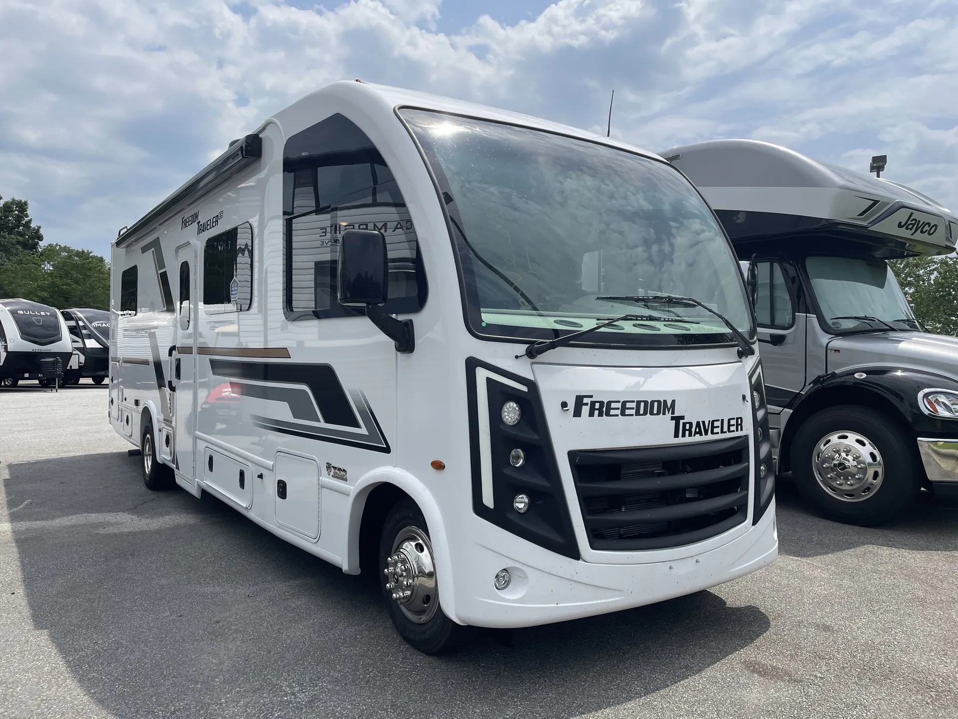 2027 Thor Motor Coach Freedom Traveler A28 - Photo 2