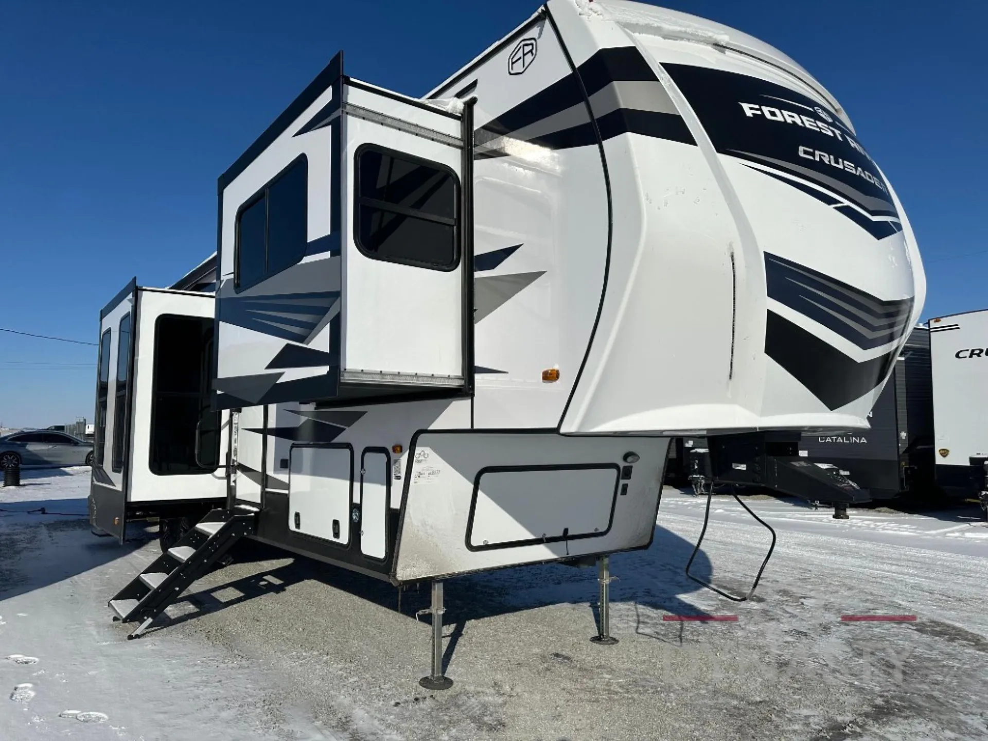 2025 Prime Time Crusader 375FLS - Photo 2