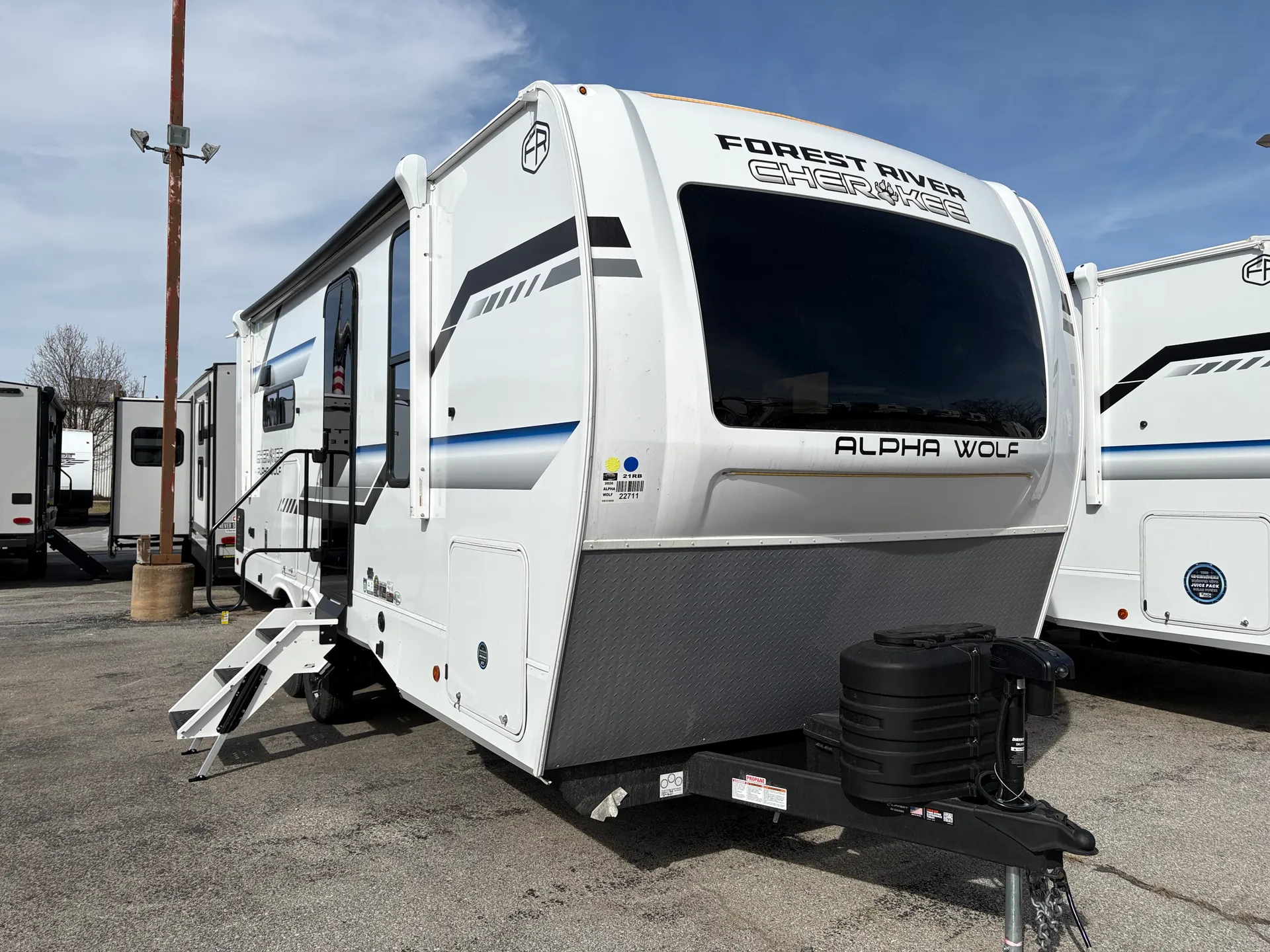 2026 Forest River Cherokee Alpha Wolf 21RB - Photo 2