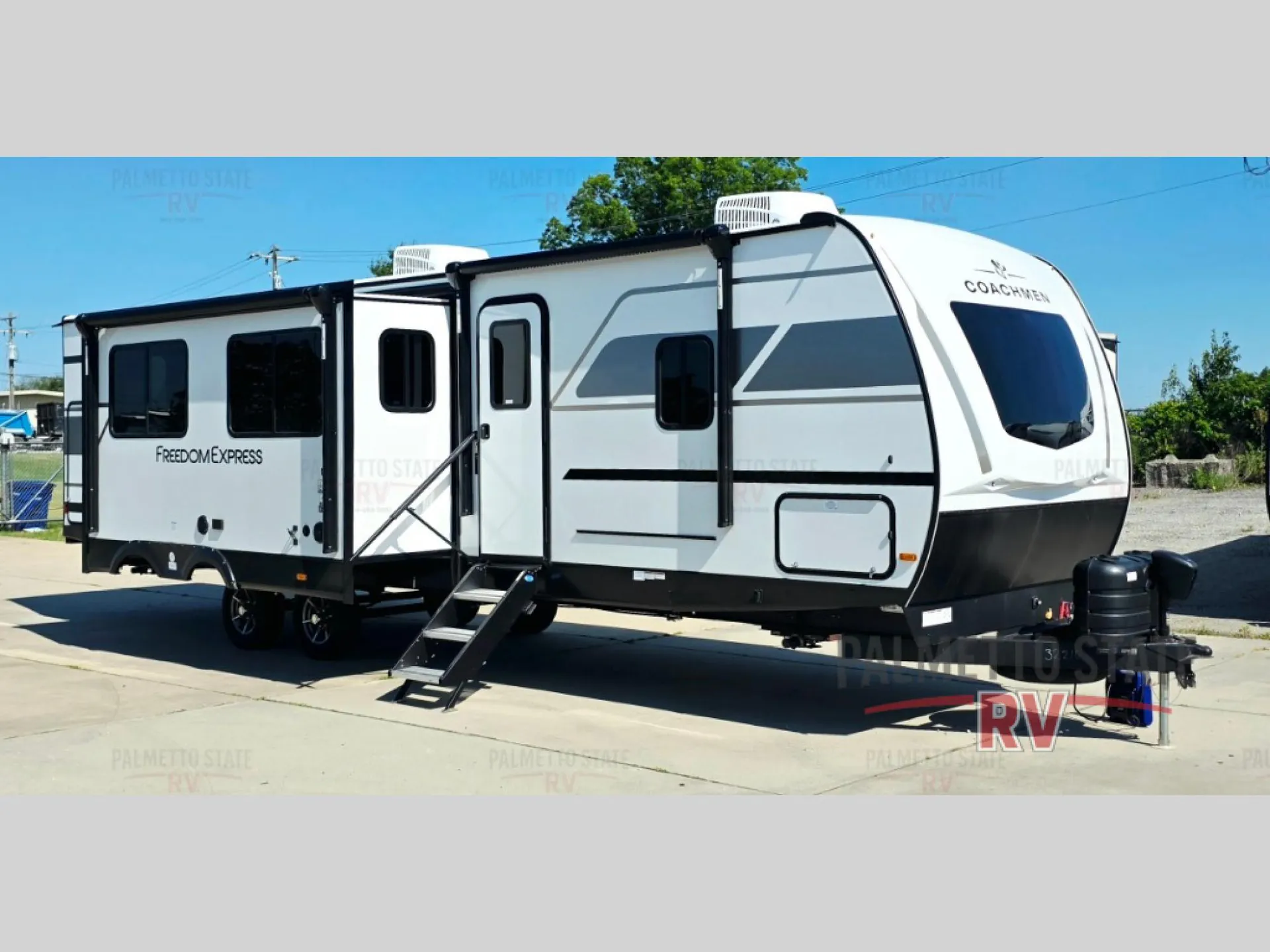 2026 Coachmen Freedom Express Ultra Lite 326BHDS - Photo 2