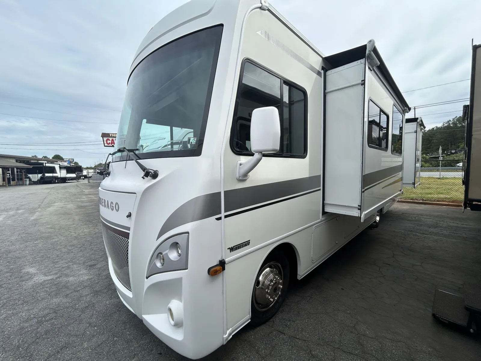 2018 Winnebago INTENT 30R - Photo 3