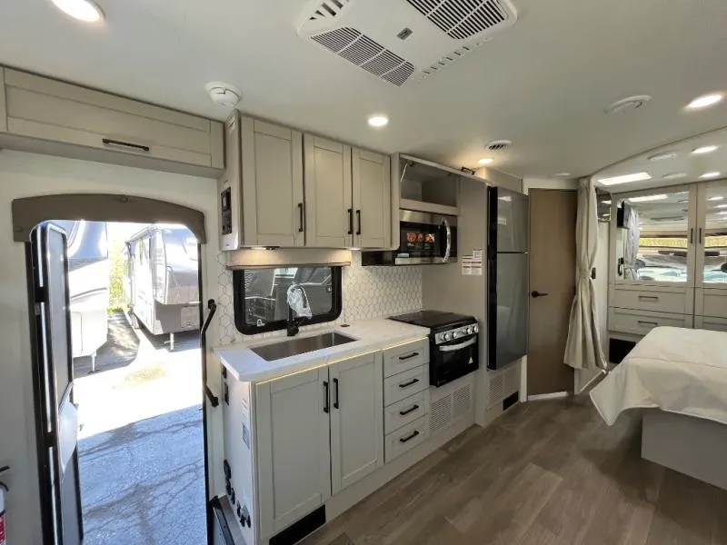 2027 Entegra Coach Odyssey 24B - Photo 3