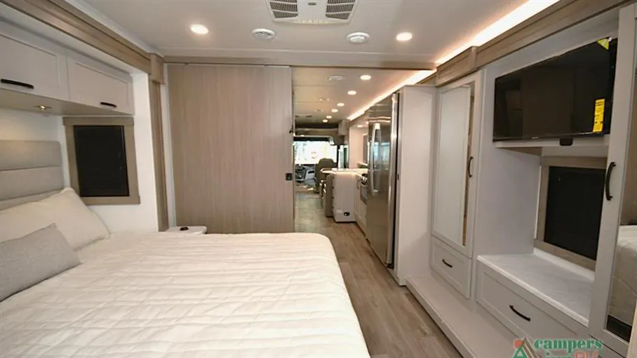 2027 Entegra Coach Vision XL 36C, Photos photo 22