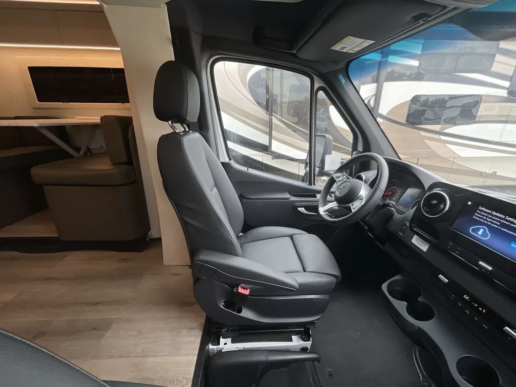 2027 Tiffin Wayfarer 25 PW, Photos photo 17