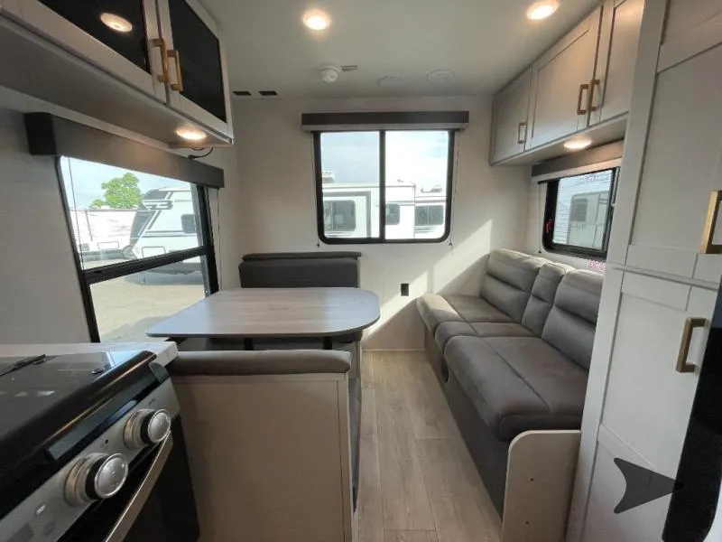 2027 Jayco Jay Flight 210QBW - Photo 4