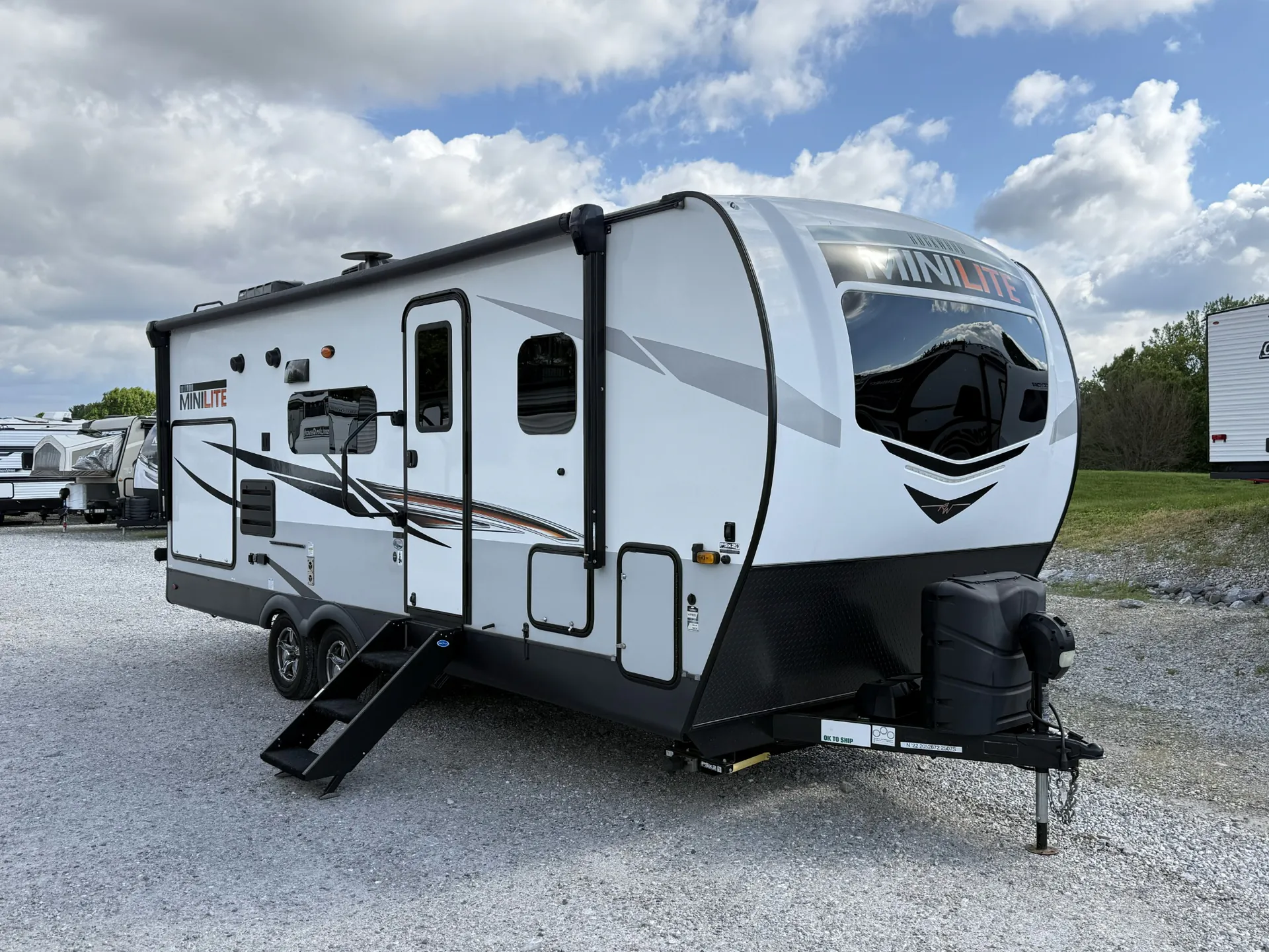2022 Forest River Rockwood Mini Lite 2507S - Photo 2