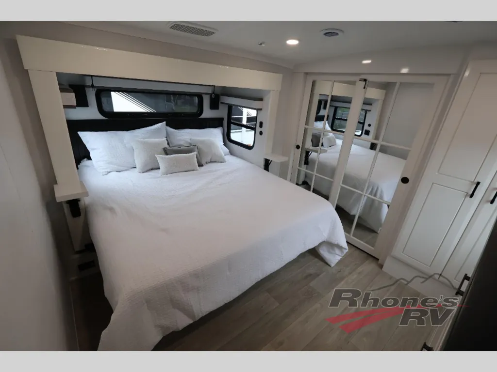 2027 Jayco Pinnacle 32RLTS, Photos photo 12