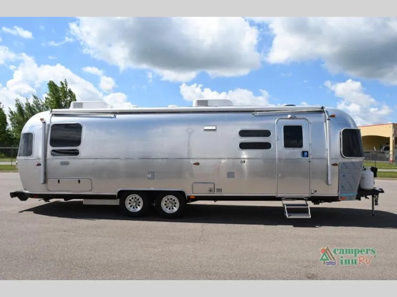 2026 Airstream Globetrotter 30RB - Photo 3