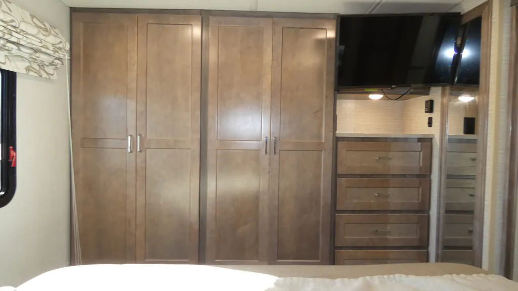 2022 Winnebago Vista 32M, Photos photo 30