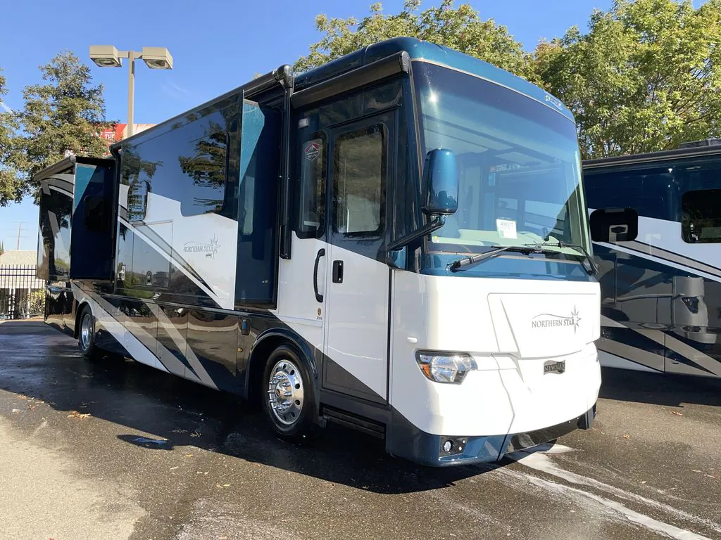 2026 Newmar Northern Star 3709 - Photo 2