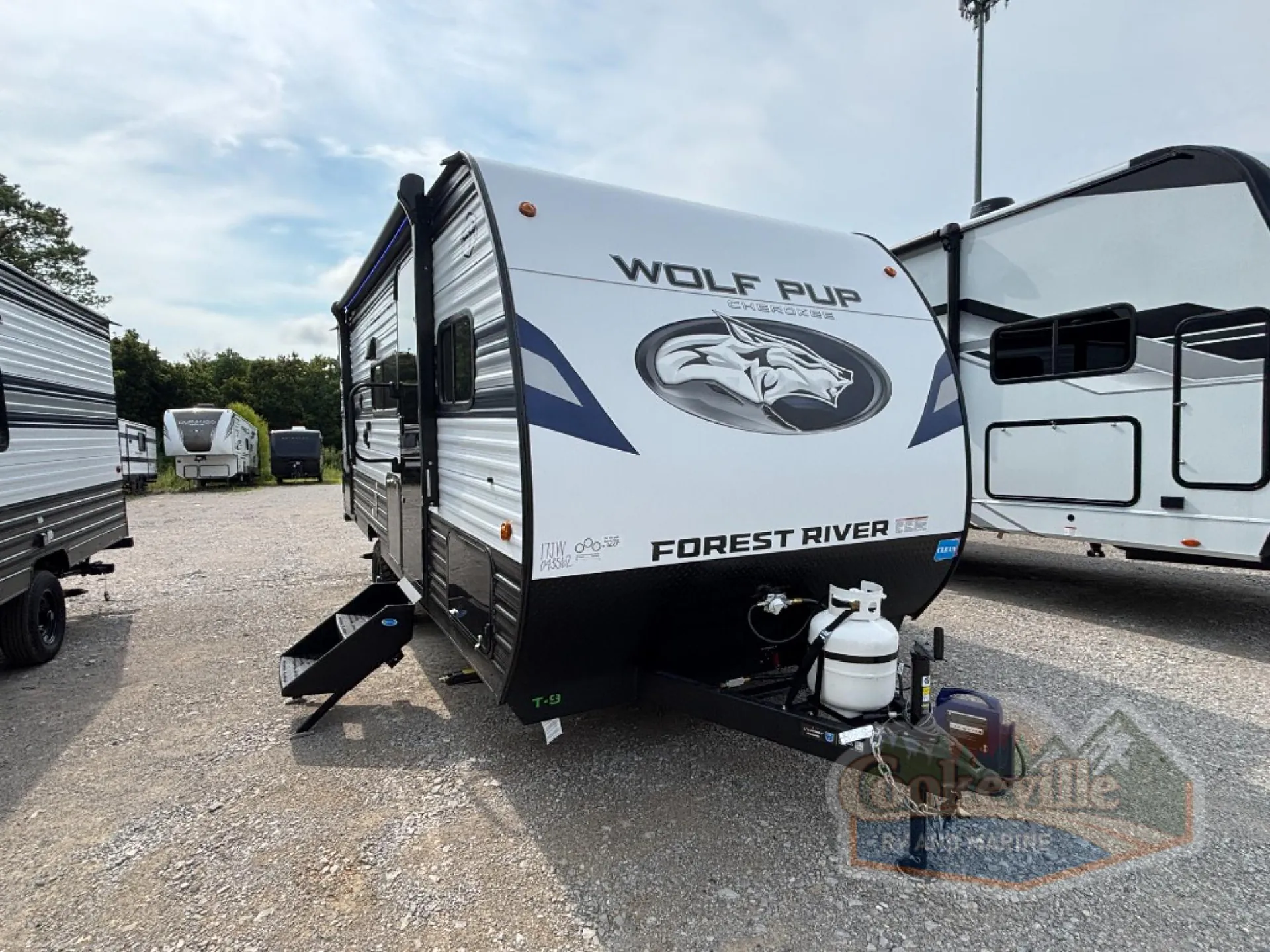 2027 Forest River Cherokee Wolf Pup 17JW — Photo 5