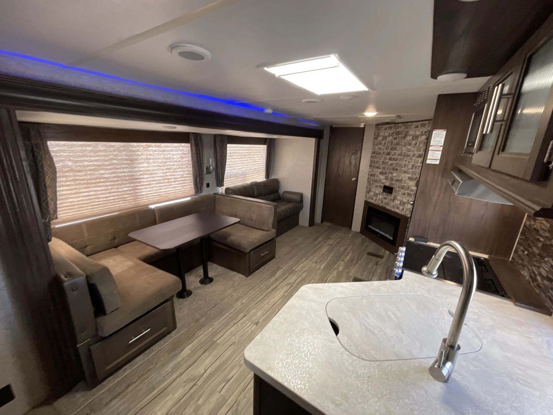 2019 Forest River Cherokee 264DBH — living area main