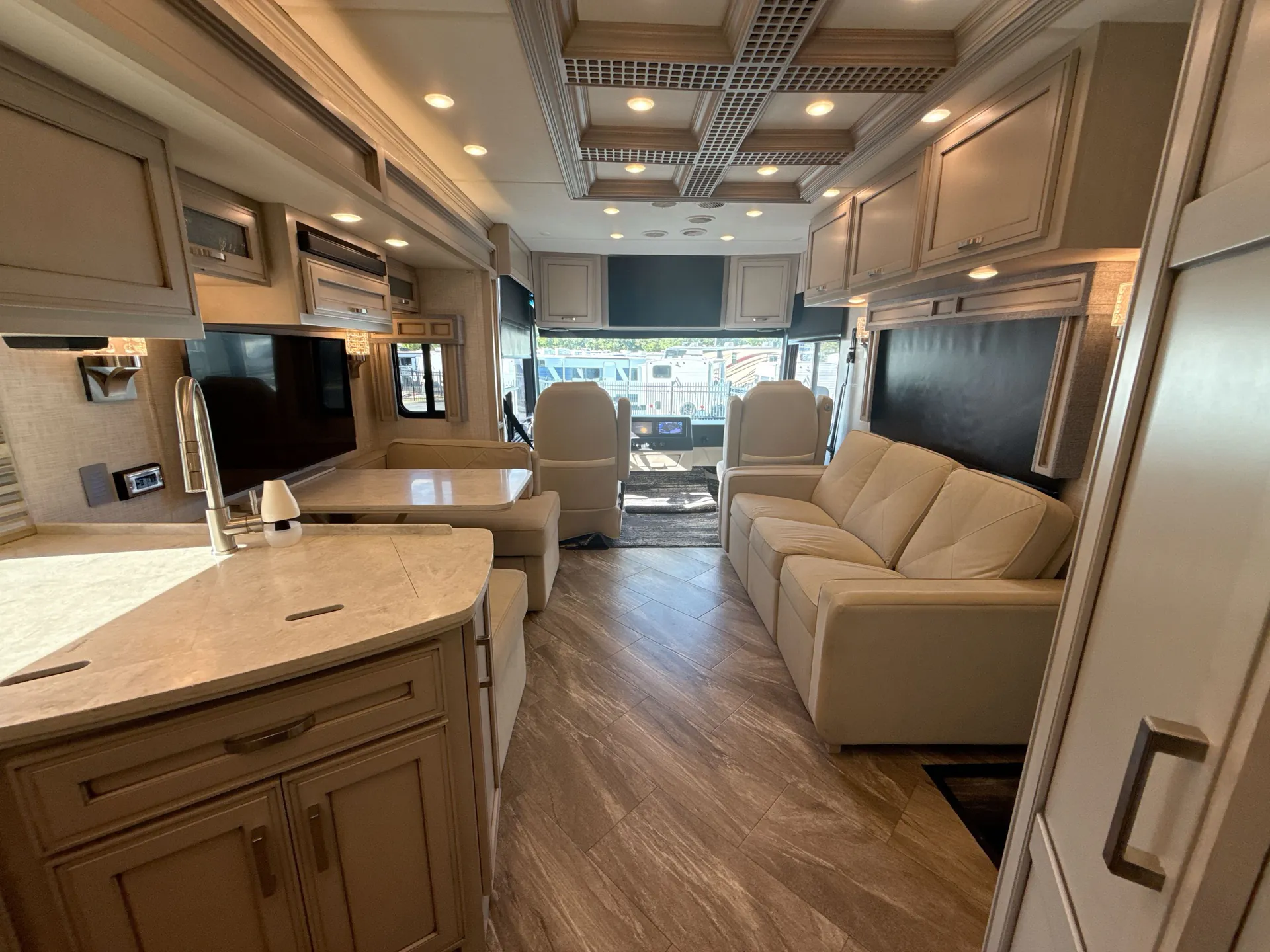 2023 Newmar Canyon Star 3947 — living area main