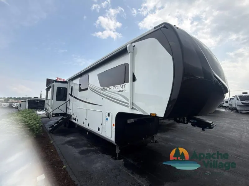 2026 Jayco North Point 377RLBH - Photo 2