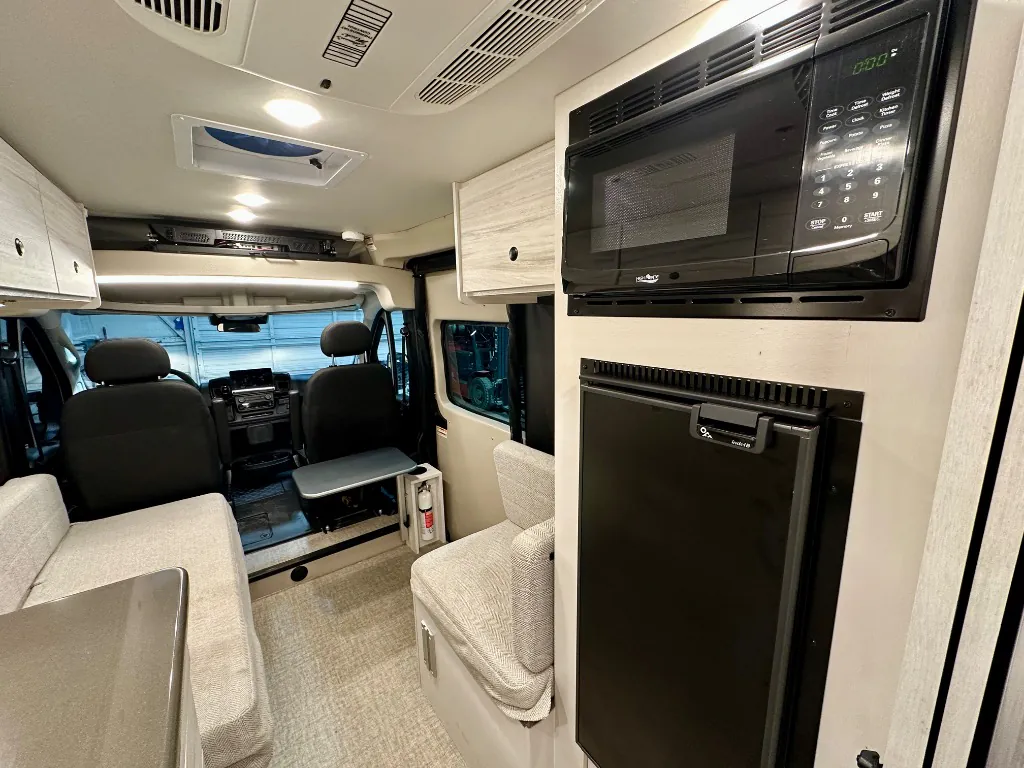 2025 Entegra Coach Arc 18C - Photo 3