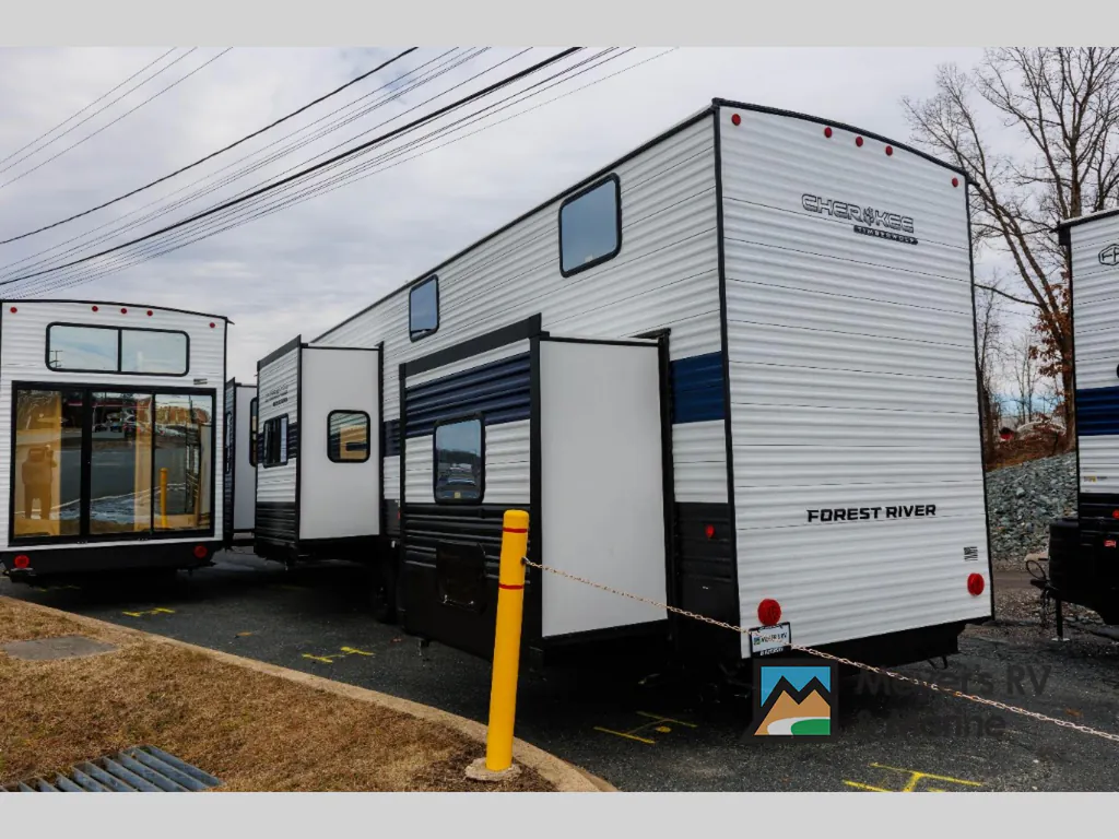2026 Forest River Cherokee Timberwolf 39DK, Photos photo 3